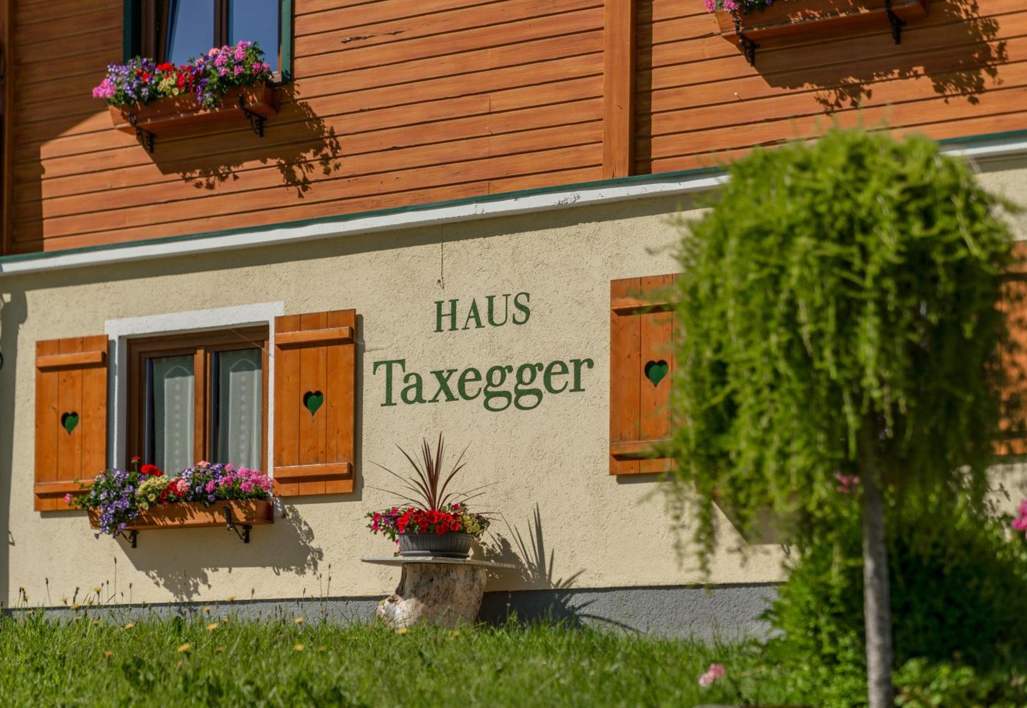 Apparthaus Taxegger Exteriör bild